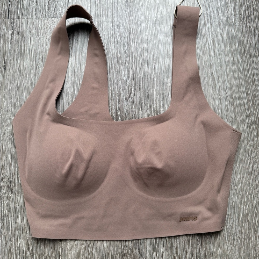SKIMS Naked Scoop Longline Bra Umber XXS New With Tags Seamless